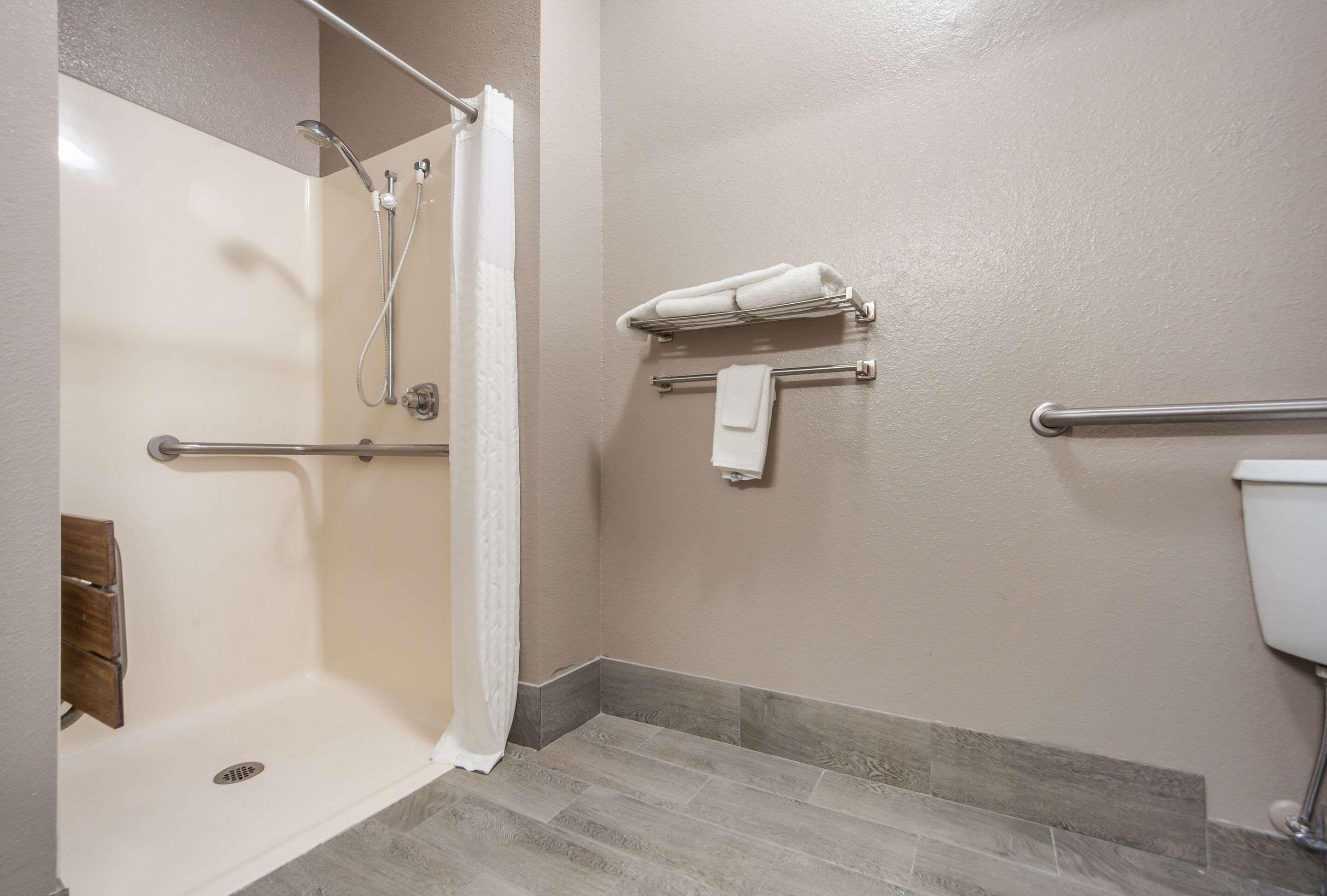 Quality Inn & Suites West Omaha - Ne Linclon Екстериор снимка