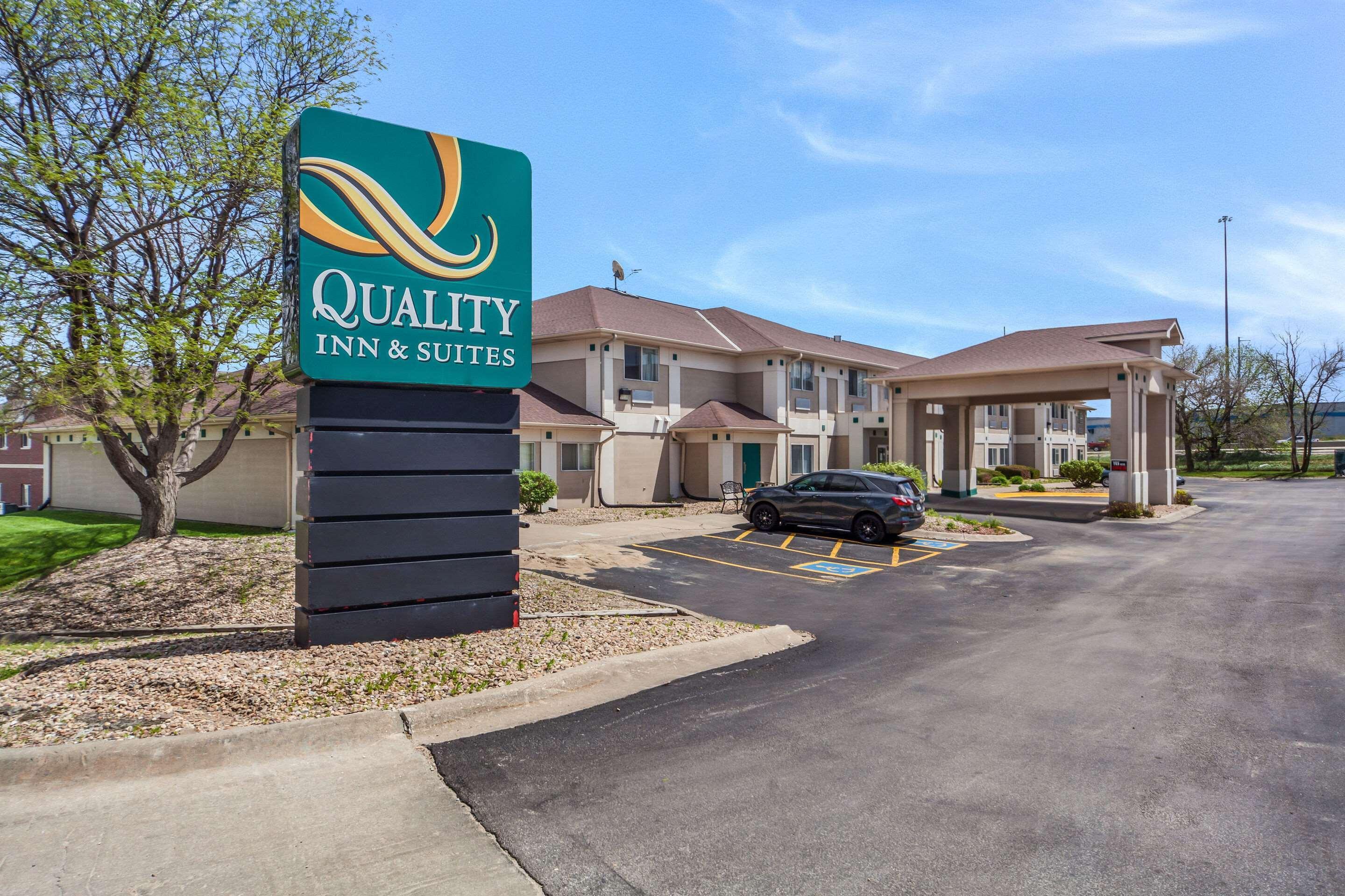 Quality Inn & Suites West Omaha - Ne Linclon Екстериор снимка