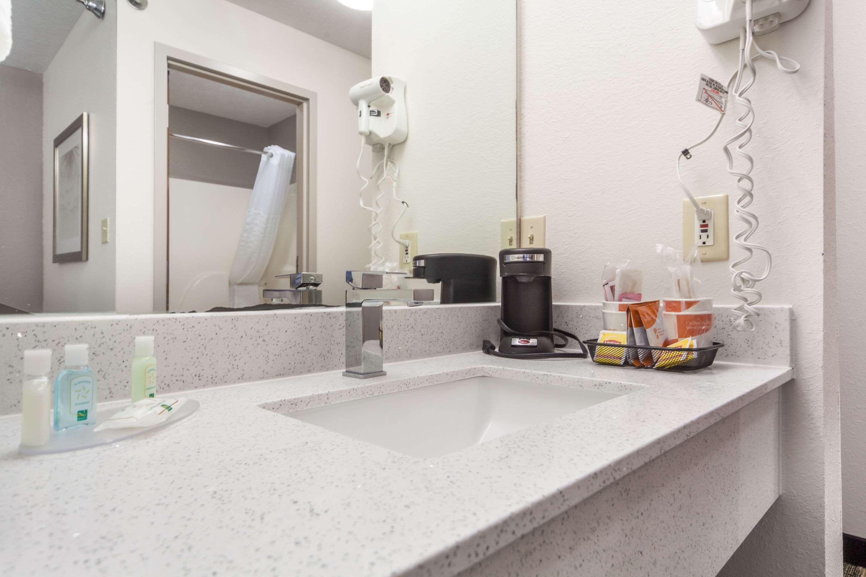 Quality Inn & Suites West Omaha - Ne Linclon Екстериор снимка