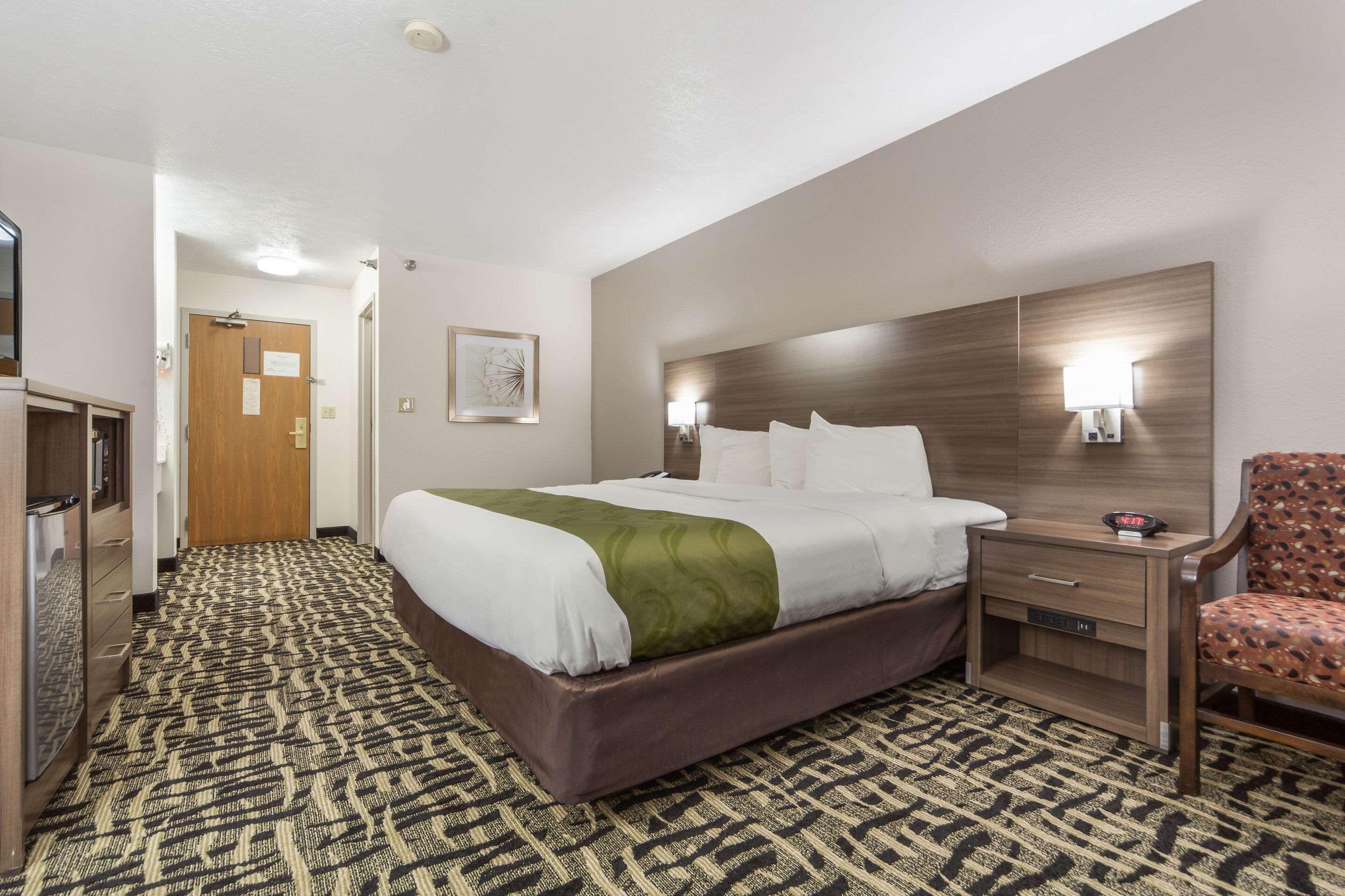 Quality Inn & Suites West Omaha - Ne Linclon Екстериор снимка