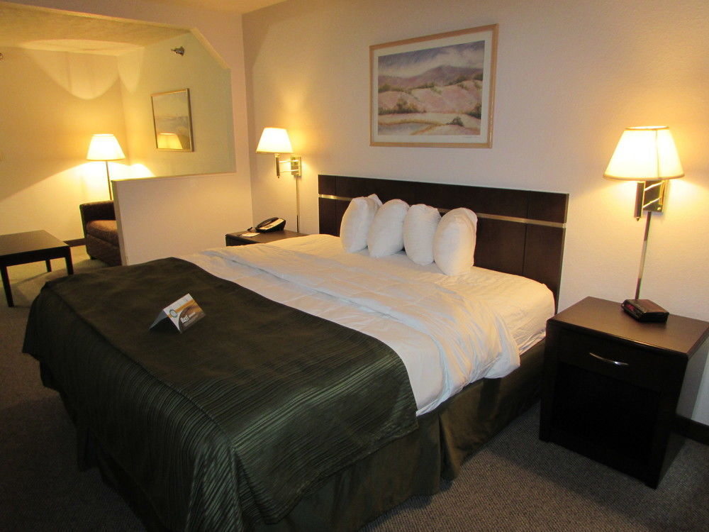 Quality Inn & Suites West Omaha - Ne Linclon Екстериор снимка