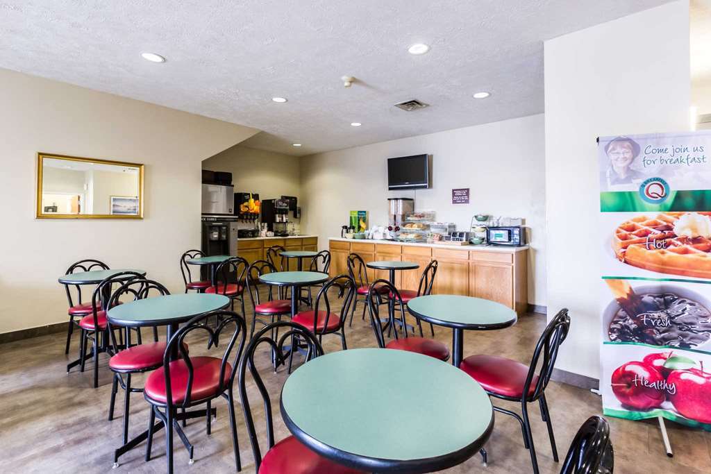Quality Inn & Suites West Omaha - Ne Linclon Ресторант снимка