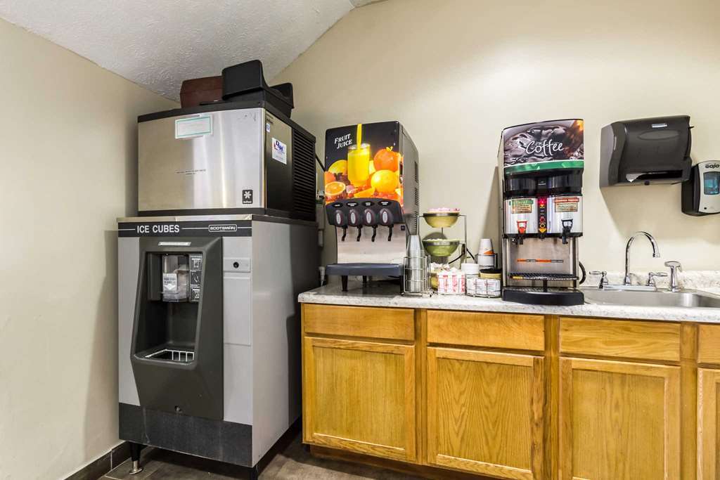 Quality Inn & Suites West Omaha - Ne Linclon Ресторант снимка